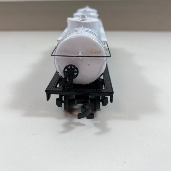 Bachmann HO Scale Model Train 3 Dome Cyanamid Tank Car 43100139 White Black 6" - Picture 6 of 9